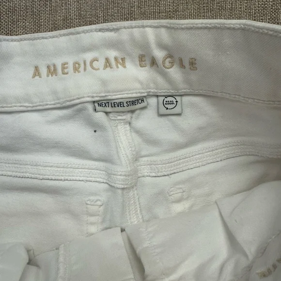 American Eagle Outfitters White Jean Shorts size 0 - Picture 3 of 4